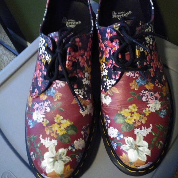 Doc Martin shoe - Picture 3 of 5